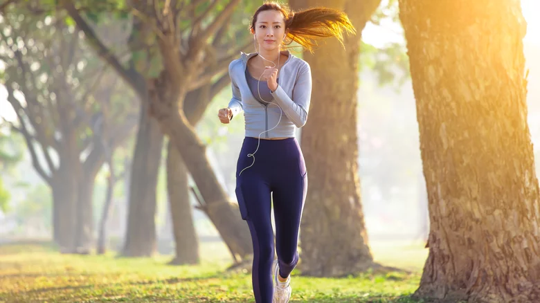 Running Vs Walking : Which is Better For Your Body?